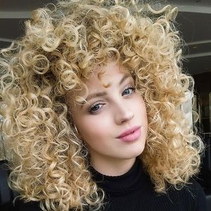 Meet your Posher, Amie